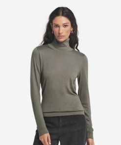 Taralawrence.shop44147119f9 2