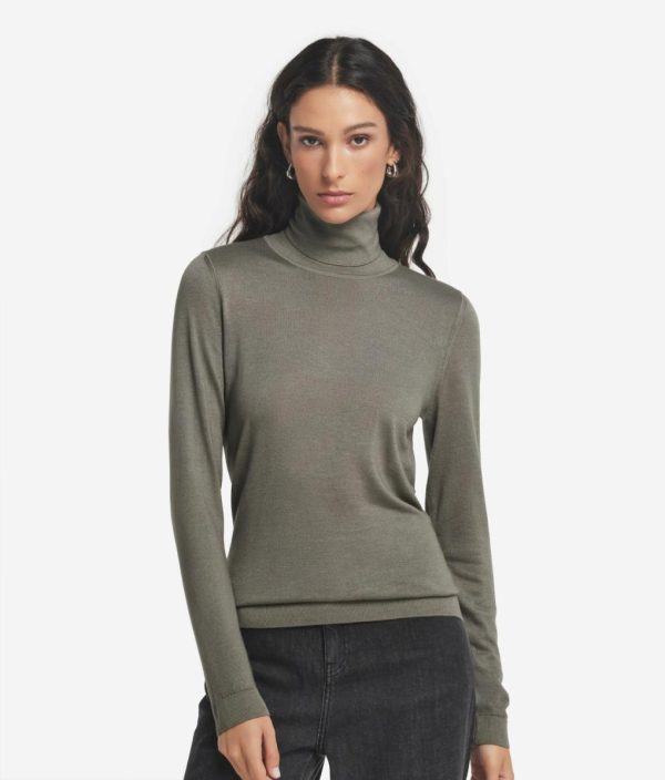 Taralawrence.shop44147119f9 2