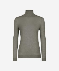 Taralawrence.shop44147119f9 5