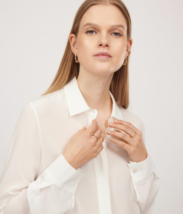 Taralawrence.shop45dea9dd5d 4