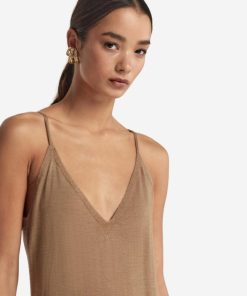 Taralawrence.shop4704eb8223 4