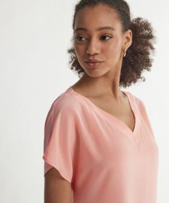 Taralawrence.shop48810a7a36 4