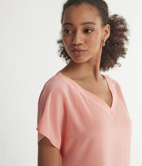 Taralawrence.shop48810a7a36 4