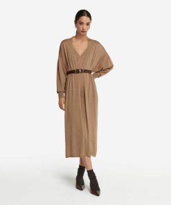 Taralawrence.shop4acc2b0f7c 1