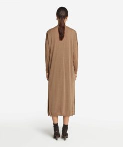 Taralawrence.shop4acc2b0f7c 3