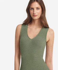 Taralawrence.shop50a5fffaeb 4