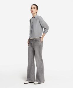 Taralawrence.shop53431ba827 1