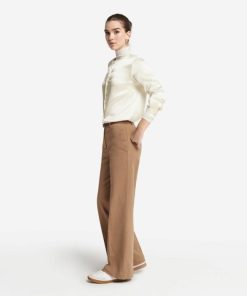 Taralawrence.shop5ae137d9bf 1