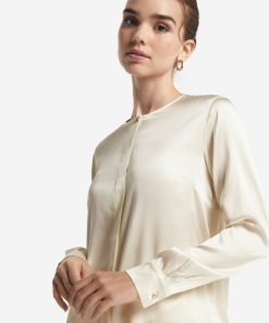 Taralawrence.shop5ae137d9bf 4