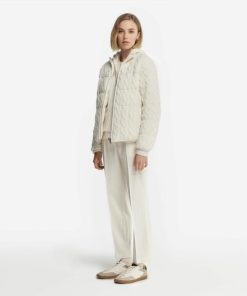 Taralawrence.shop5bc04d7245 1