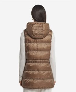 Taralawrence.shop5bd0a4a693 3