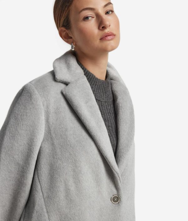 Taralawrence.shop5ecae46f1b 4