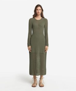 Taralawrence.shop61de038011 2