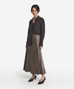 Taralawrence.shop6829097a10 1