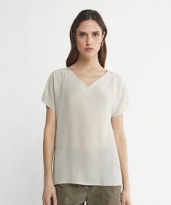 Taralawrence.shop68315cc246 2