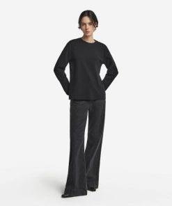 Taralawrence.shop687e5b6831 1