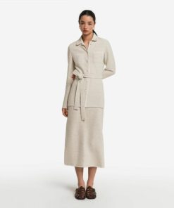 Taralawrence.shop68d678f07d 1