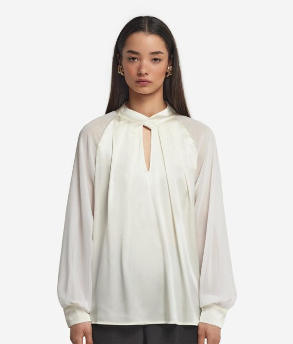 Taralawrence.shop6ae6203a5f 2