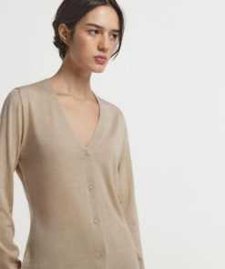 Taralawrence.shop6bb3e304b5 4