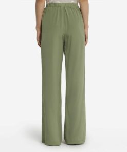 Taralawrence.shop70abe6d3b5 3