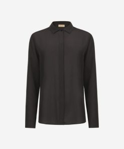 Taralawrence.shop77bebb2b49 5