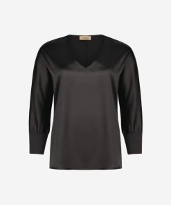 Taralawrence.shop7c702a799f 5