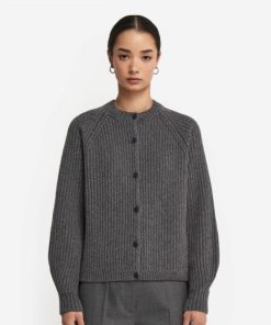 Taralawrence.shop7c802c4035 2