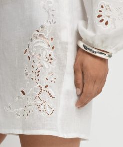 Taralawrence.shop7cf6e53322 4