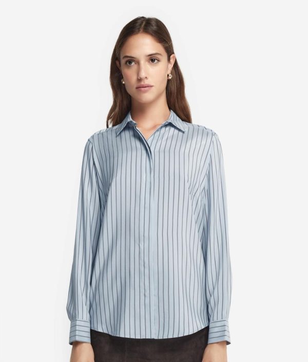 Taralawrence.shop7e249a4c32 2