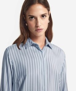 Taralawrence.shop7e249a4c32 4