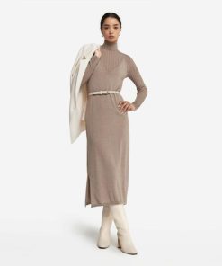 Taralawrence.shop8023a78415 1