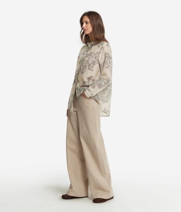 Taralawrence.shop81121228c7 1