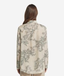 Taralawrence.shop81121228c7 3