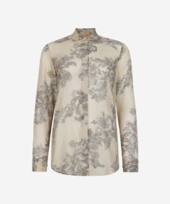 Taralawrence.shop81121228c7 5