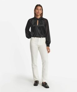 Taralawrence.shop820306c5a7 1