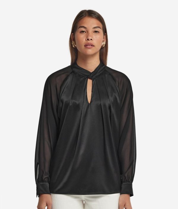 Taralawrence.shop820306c5a7 2