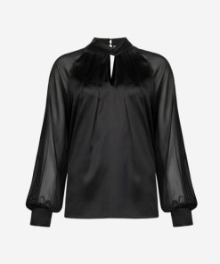 Taralawrence.shop820306c5a7 5