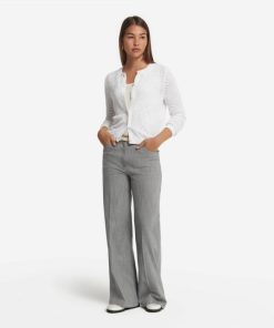 Taralawrence.shop85a68cf0bd 1