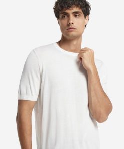 Taralawrence.shop8972faf8a4 4