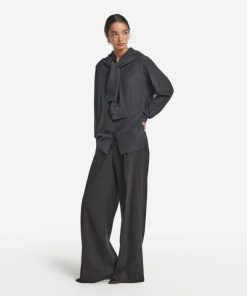 Taralawrence.shop89b612d510 1