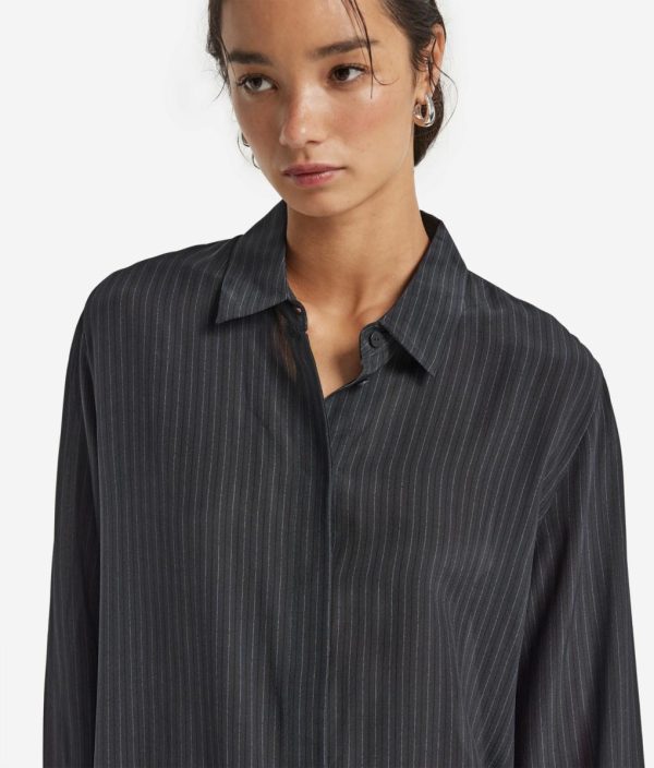 Taralawrence.shop89b612d510 4