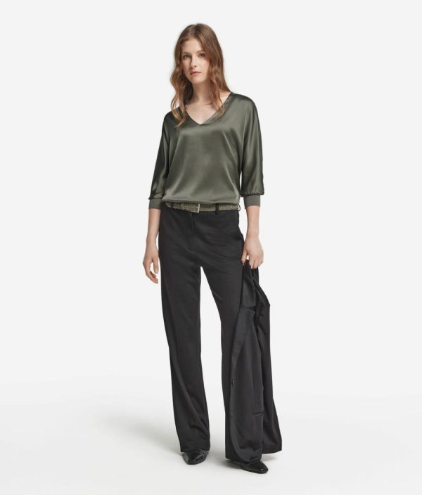 Taralawrence.shop8a98f15f9d 1