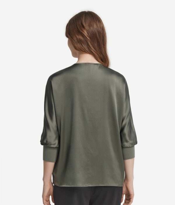 Taralawrence.shop8a98f15f9d 3