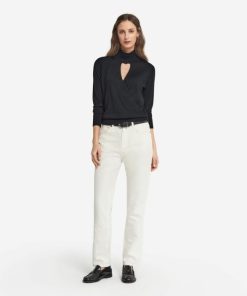 Taralawrence.shop8e01cb1f8e 1