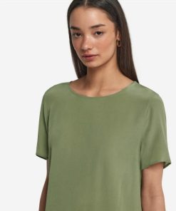 Taralawrence.shop9769872708 4