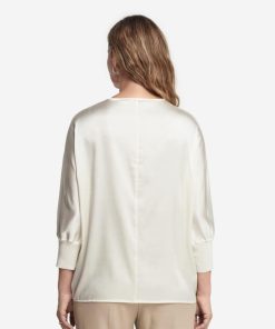 Taralawrence.shop97800da5fe 3