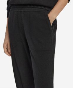 Taralawrence.shop98c2079846 4