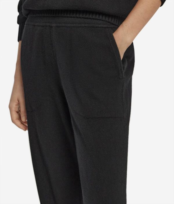 Taralawrence.shop98c2079846 4