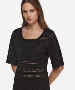 Taralawrence.shop99d4ff0205 4