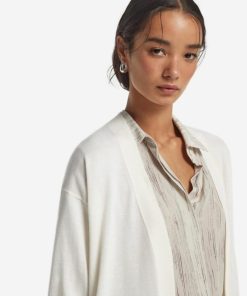 Taralawrence.shop9a05116f29 4